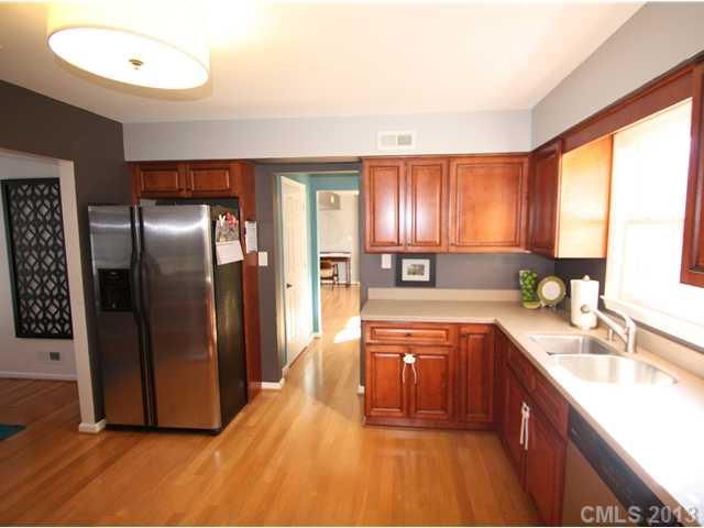 10319 Fairway Ridge Rd, Charlotte, NC 28277