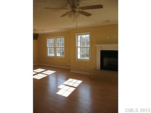 107 Strawberry Ct, High Shoals, NC 28092