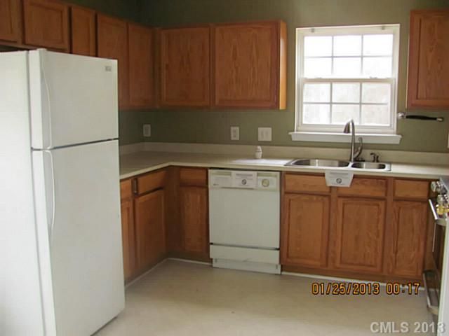 6941 Silver Garden Ln, Charlotte, NC 28216