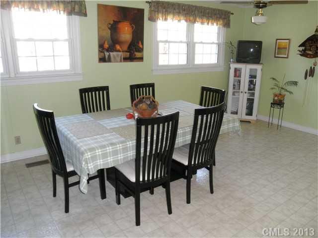 3006 Grier St, Newton, NC 28658