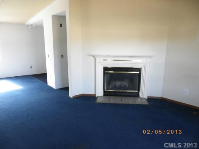 743 Lakedale Dr, Clover, SC 29710