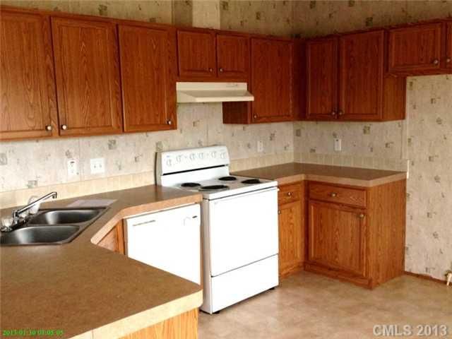2012 Carpenter Square Rd, Crouse, NC 28033