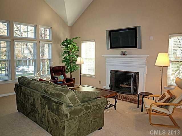 2942 Winghaven Ln, Charlotte, NC 28210