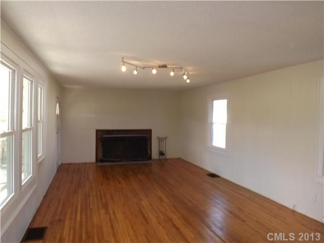 509 S White St, Marshville, NC 28103