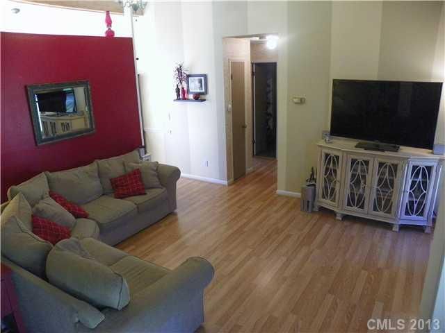 512 Settlement Dr, Midland, NC 28107