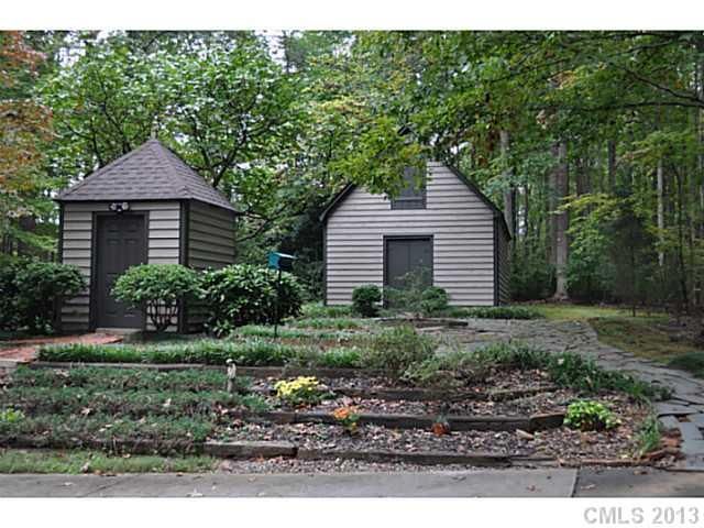 4700 Spicewood Dr, Charlotte, NC 28227