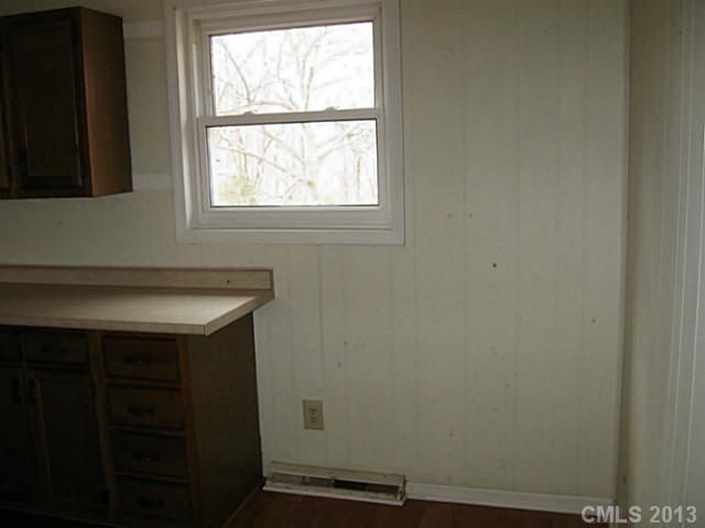 435 Perry Rd, Troutman, NC 28166