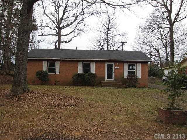 737 Edgerton Dr, Charlotte, NC 28213