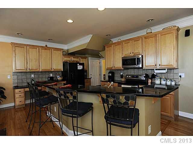 437 Pinnacle Ln, Huntersville, NC 28078