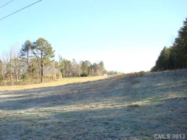 961 Oates Rd, Bessemer City, NC 28016