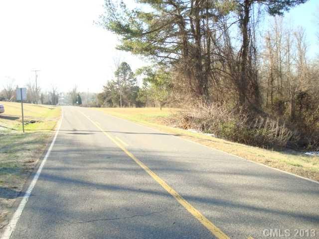 961 Oates Rd, Bessemer City, NC 28016