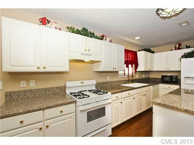 711 Reigate Rd, Charlotte, NC 28262