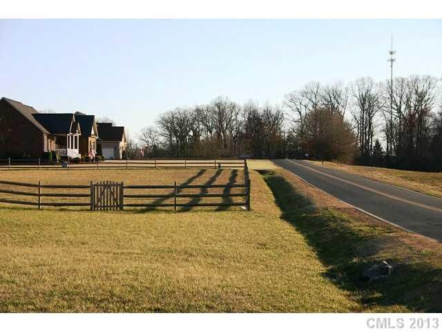 1185 Fox Gate Ln, Mooresville, NC 28115