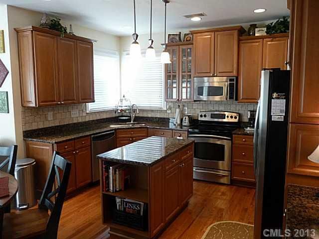 8927 Cambridge Green Dr, Charlotte, NC 28277