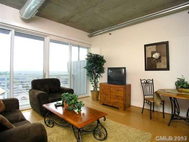 505 E 6th St #914, Charlotte, NC 28202