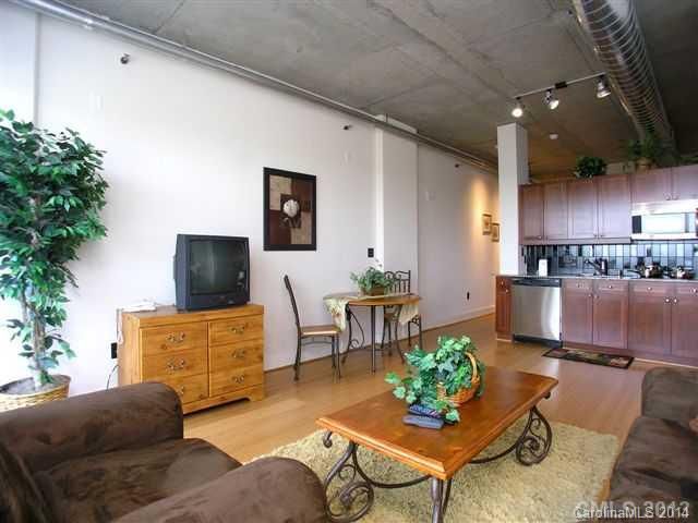 505 E 6th St #914, Charlotte, NC 28202