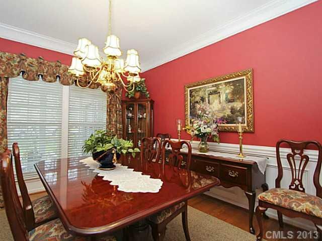 5008 Cinnamon Dr, Matthews, NC 28104