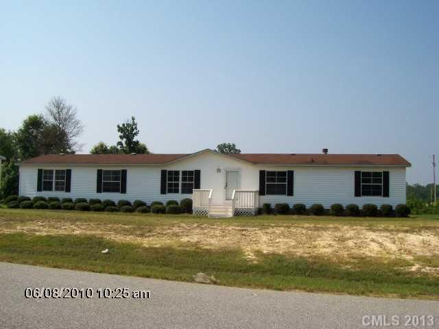 1527 Foxbrook Cir, Lancaster, SC 29720