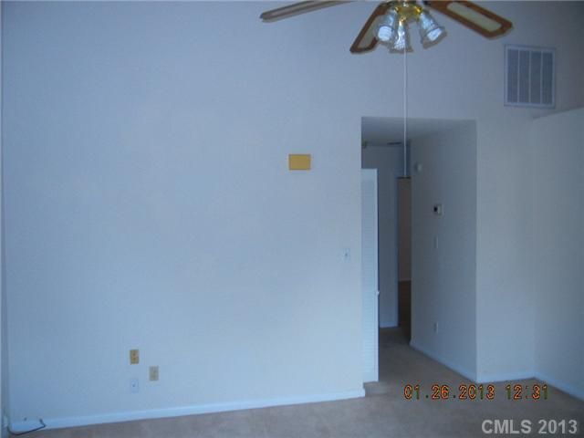 6001 Crosswood Ct, Charlotte, NC 28215