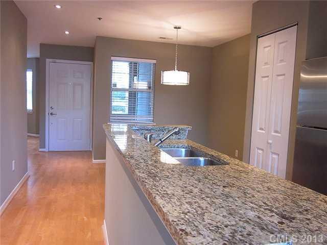 2209 Sumner Green Ave #E, Charlotte, NC 28203