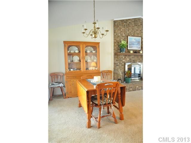 6833 Wagon Oak Rd, Charlotte, NC 28212