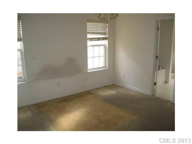 2514 Manes Ct, Charlotte, NC 28208