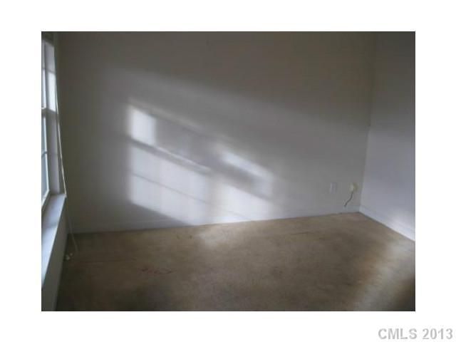 2514 Manes Ct, Charlotte, NC 28208