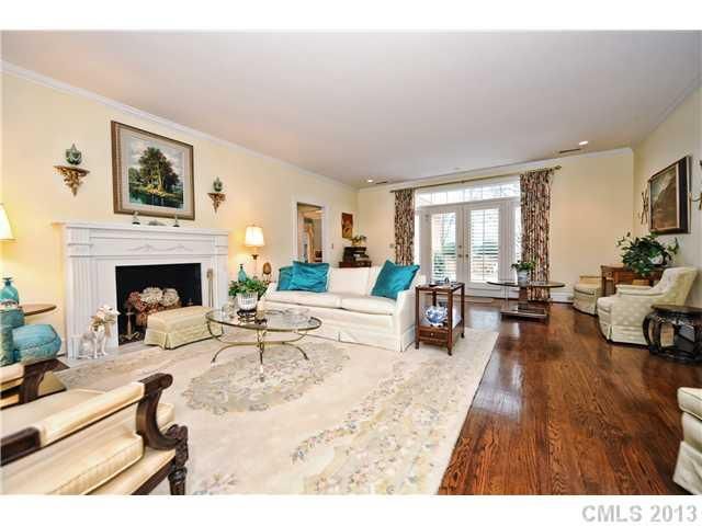 3218 Sharon Rd, Charlotte, NC 28211
