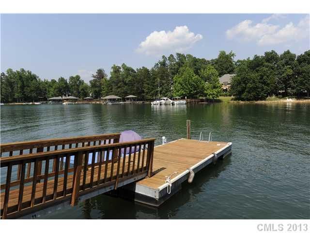 17527 Springwinds Dr, Cornelius, NC 28031