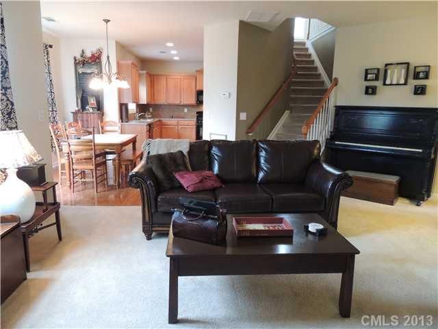 10001 Barrands Ln, Charlotte, NC 28278