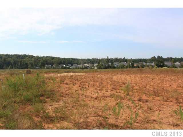 1 Clover Meadows Dr, Clover, SC 29710