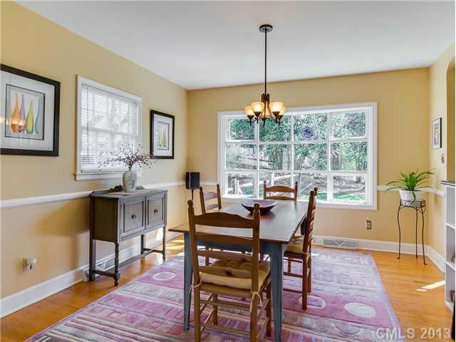 6741 Brookmeade Dr, Charlotte, NC 28226