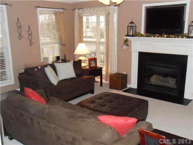 15032 Middlesborough Dr, Matthews, NC 28104