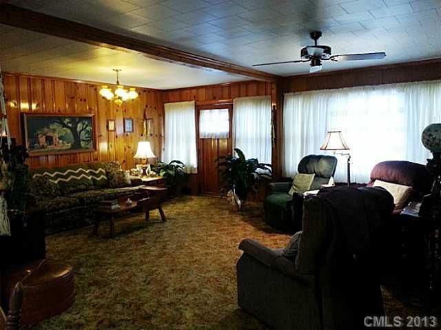 601 Dakota St, Kannapolis, NC 28083