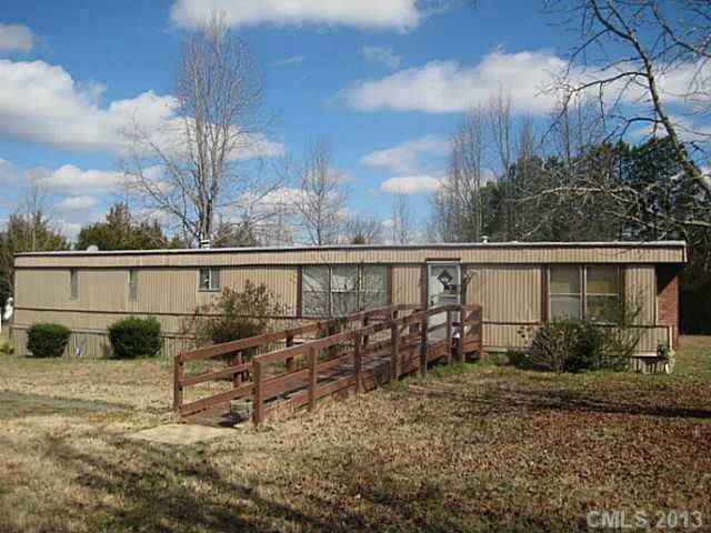 1021 Pettus Ln, Lincolnton, NC 28092