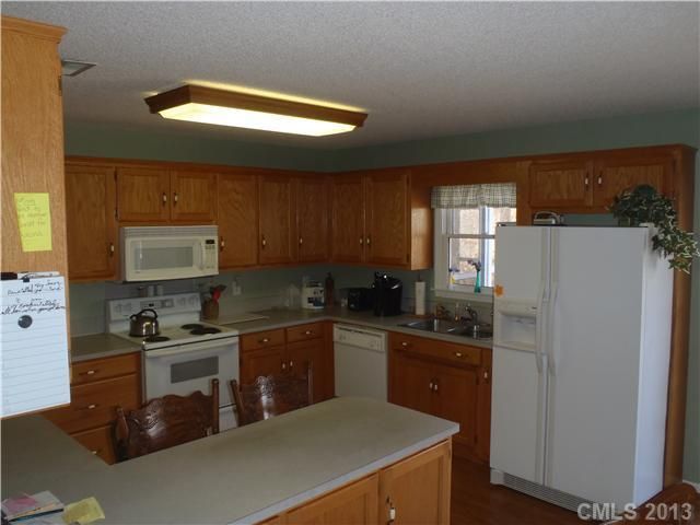 138 Grayrock Dr, Statesville, NC 28677