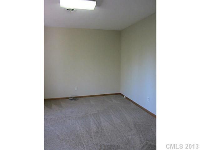 492 Meadowbrook Ln, Rock Hill, SC 29730