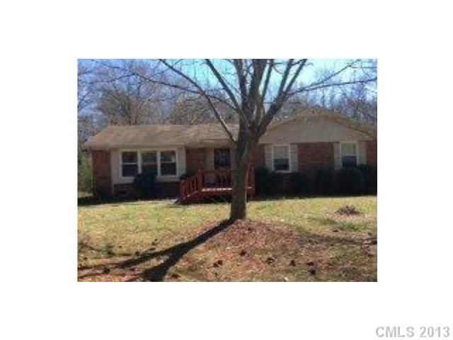 6423 Idlebrook Dr, Charlotte, NC 28212