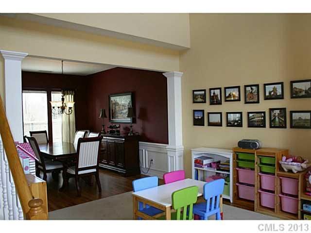 2302 Winthorp Ridge Rd, Charlotte, NC 28270