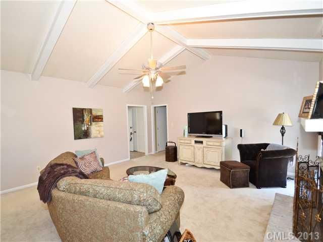 16307 Heirloom Cir, Charlotte, NC 28277