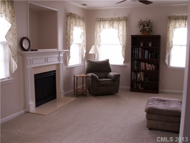 10862 Storehouse Ct, Davidson, NC 28036
