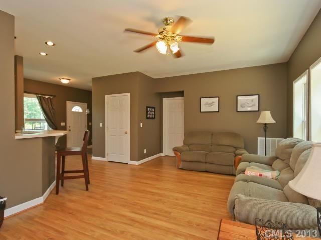 152 Ariel Dr, Mooresville, NC 28117