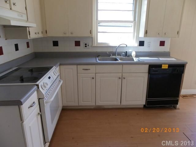 1698 Oakdale Dr, Lancaster, SC 29720
