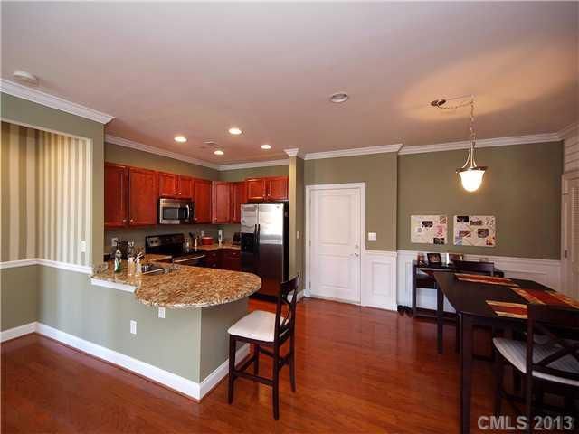 518 Clarice Ave #301, Charlotte, NC 28204