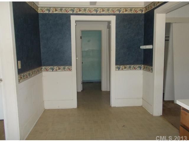 311 S 8th Ave, Maiden, NC 28650