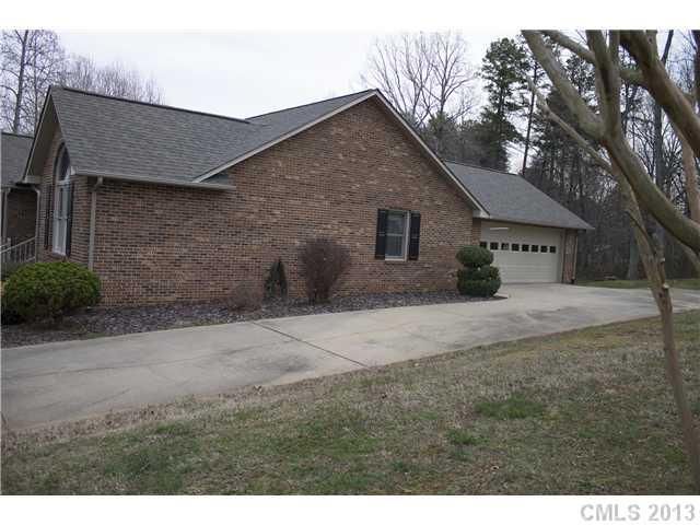 226 Lariat Dr, Lincolnton, NC 28092