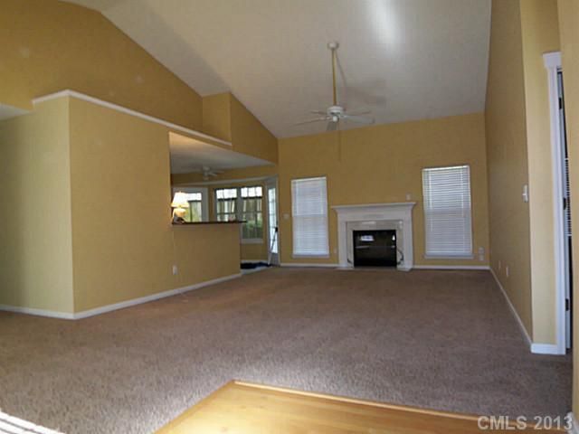 142 Broken Pine Ln, Mooresville, NC 28115