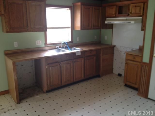 2429 Jennings Rd, Olin, NC 28660