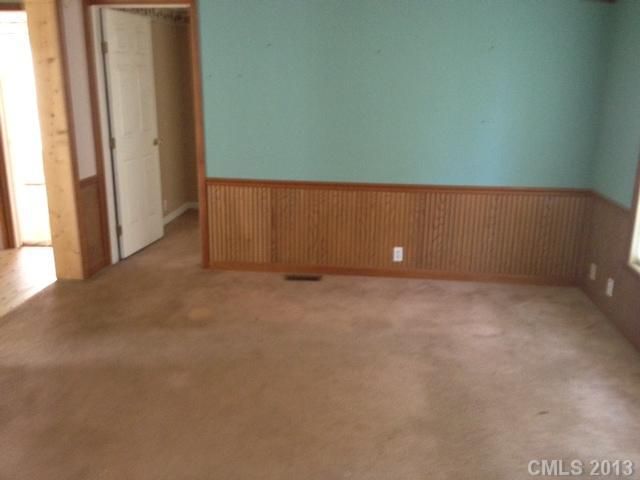 2429 Jennings Rd, Olin, NC 28660