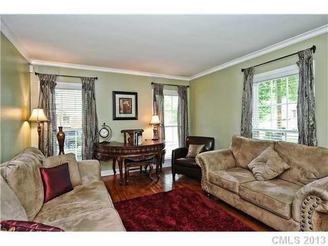 1312 Redcoat Dr, Charlotte, NC 28211